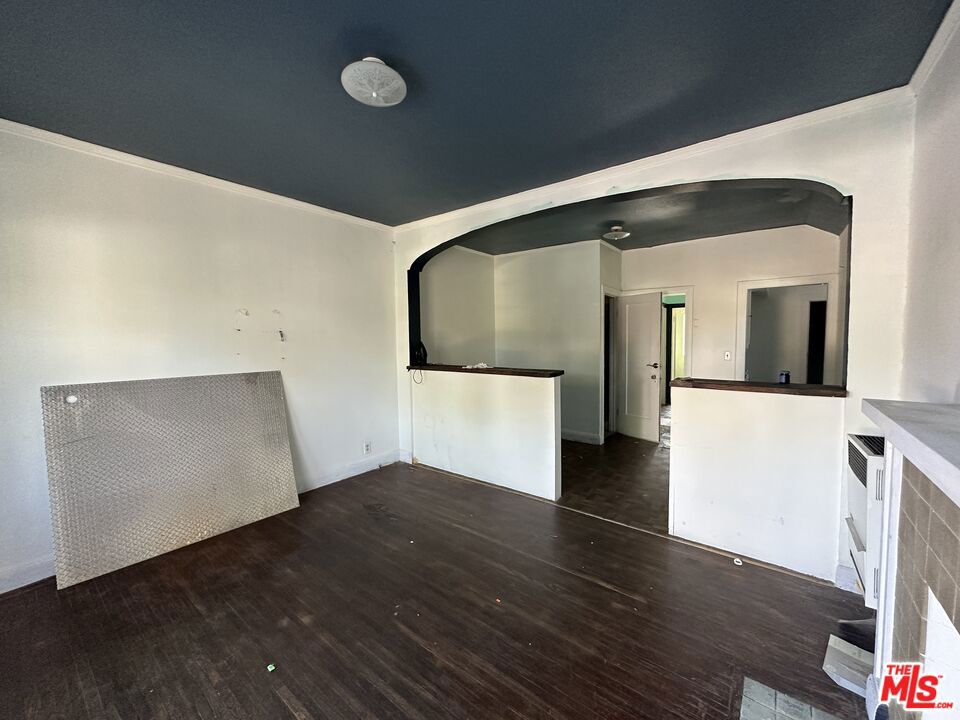 1117 N Alexandria Avenue Property Photo 30