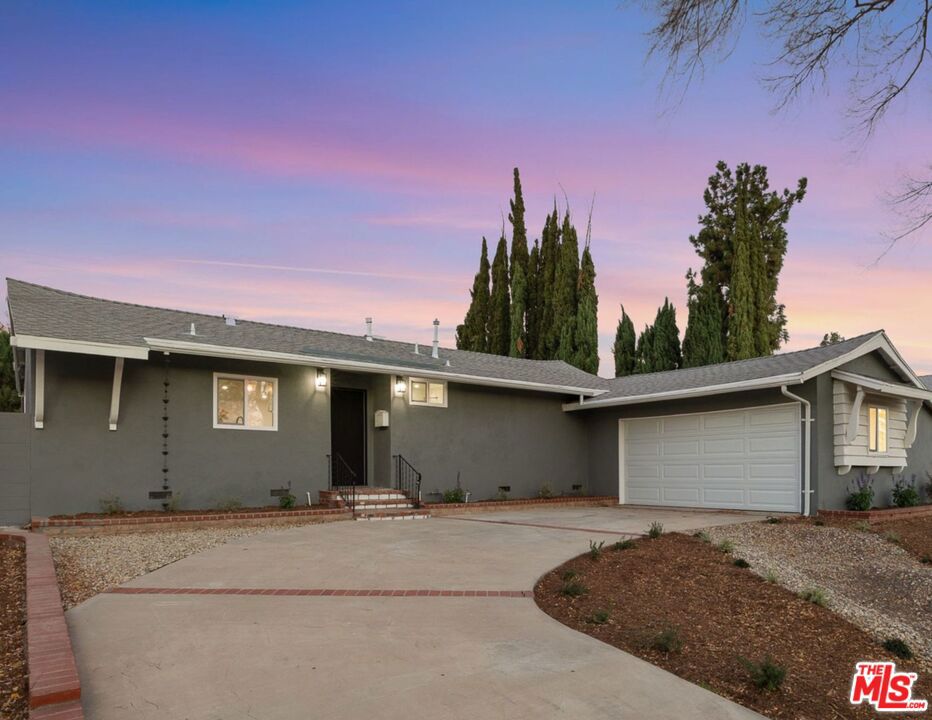 10615 Gothic Avenue Property Photo