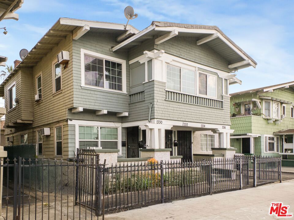 1330 S Catalina Street Property Photo