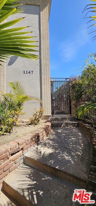1147 Lincoln Boulevard Property Photo 2