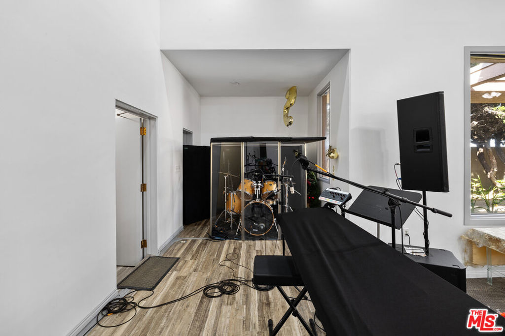 375 S K Street Property Photo 12