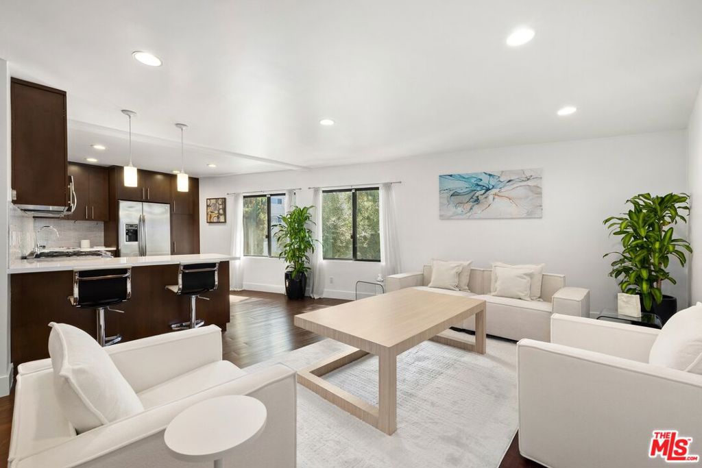 8755 Shoreham Drive 100 Property Photo