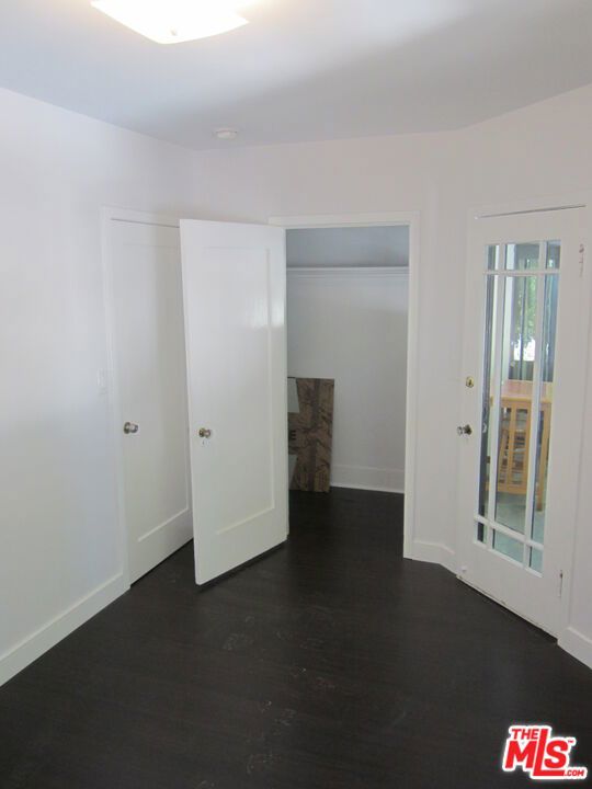958 E 2nd Street Property Photo 5