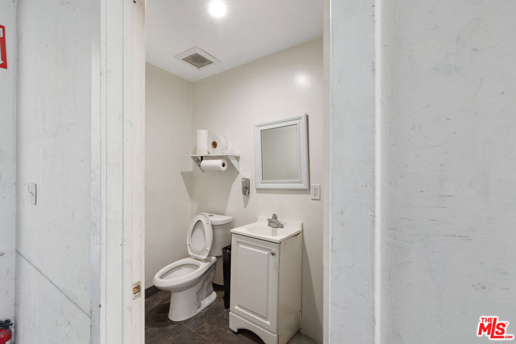 6412 Whittier Boulevard Property Photo 12