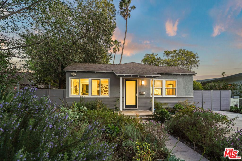 2212 Navy Street Property Photo