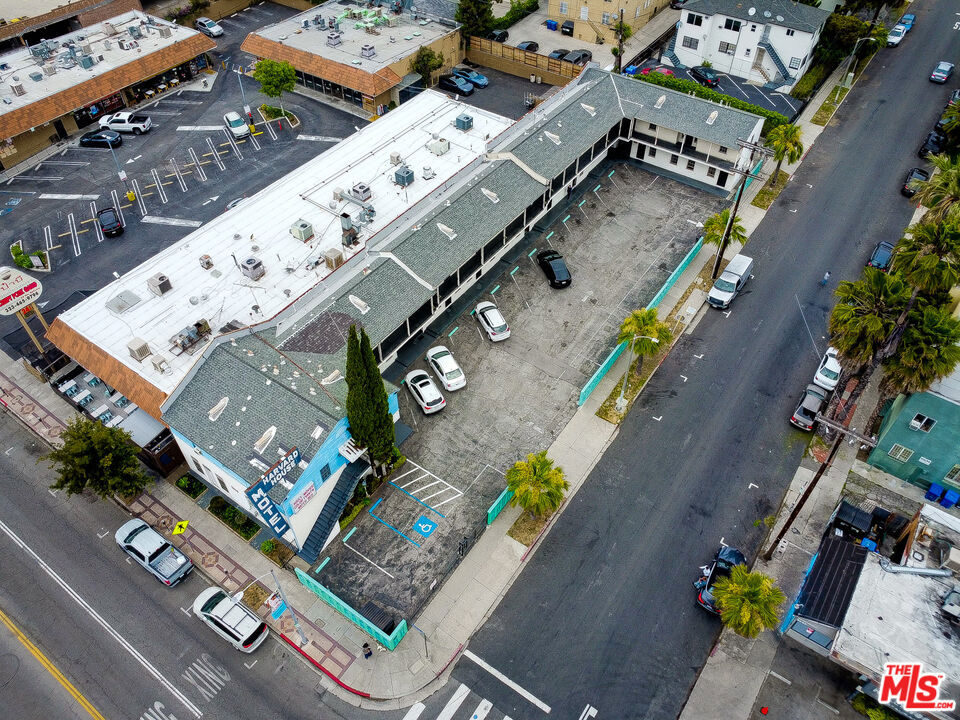 5251 Hollywood Boulevard Property Photo 12