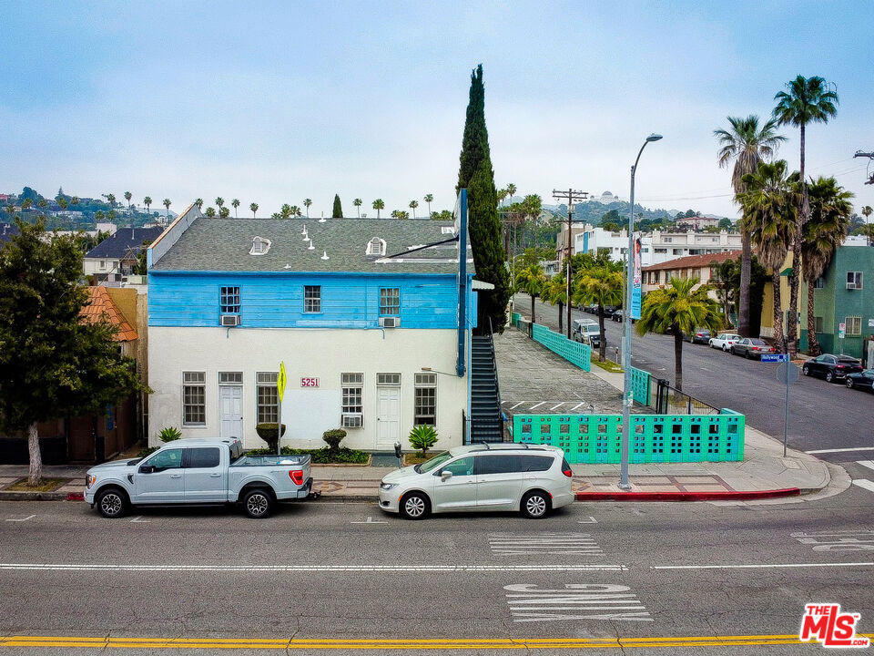 5251 Hollywood Boulevard Property Photo 19