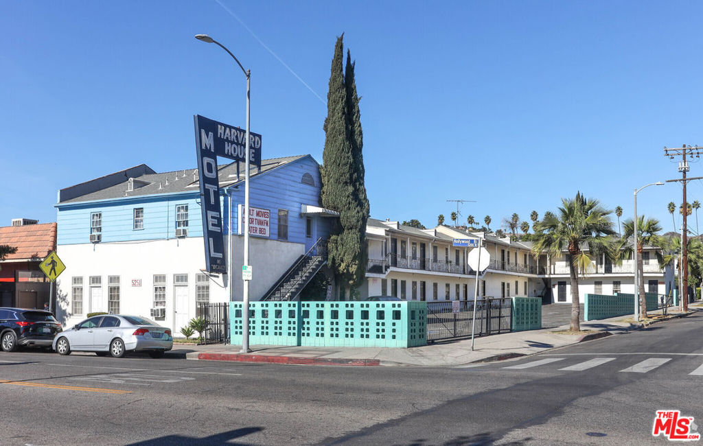 5251 Hollywood Boulevard Property Photo 20