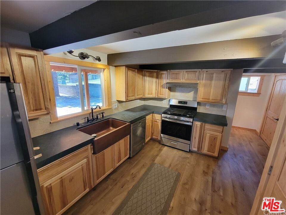 30852 All View Drive Property Photo 2