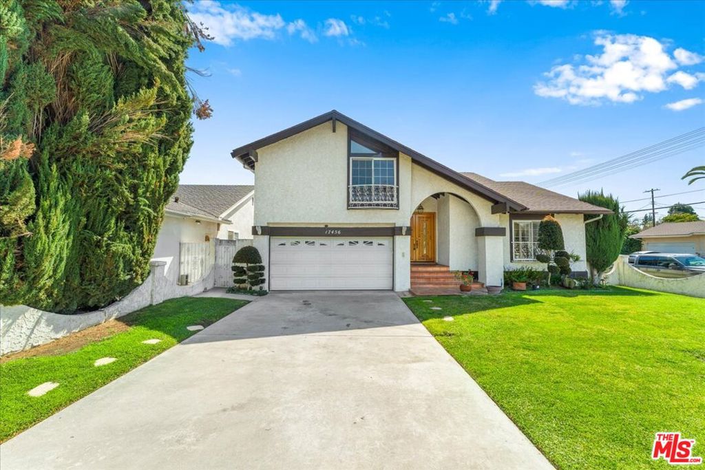 17456 Hiawatha Street Property Photo