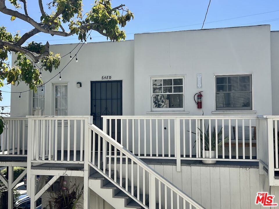 646 Ocean Park Boulevard 648-d Property Photo