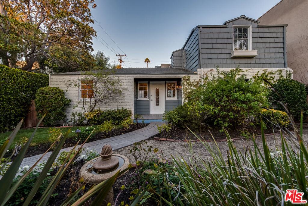 560 N Croft Avenue Property Photo