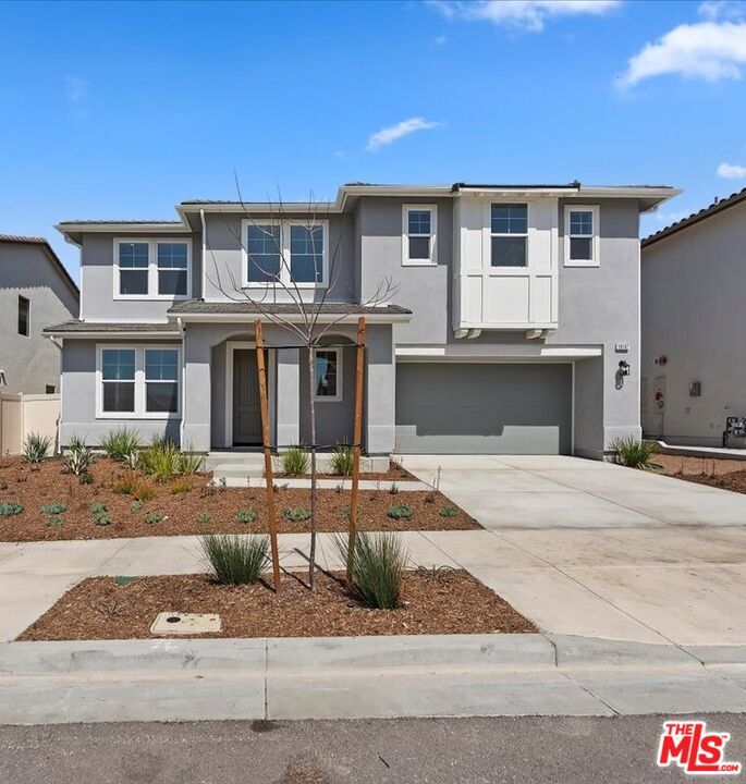 18107 Radiance Property Photo