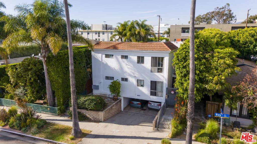 443 Bay Street Property Photo