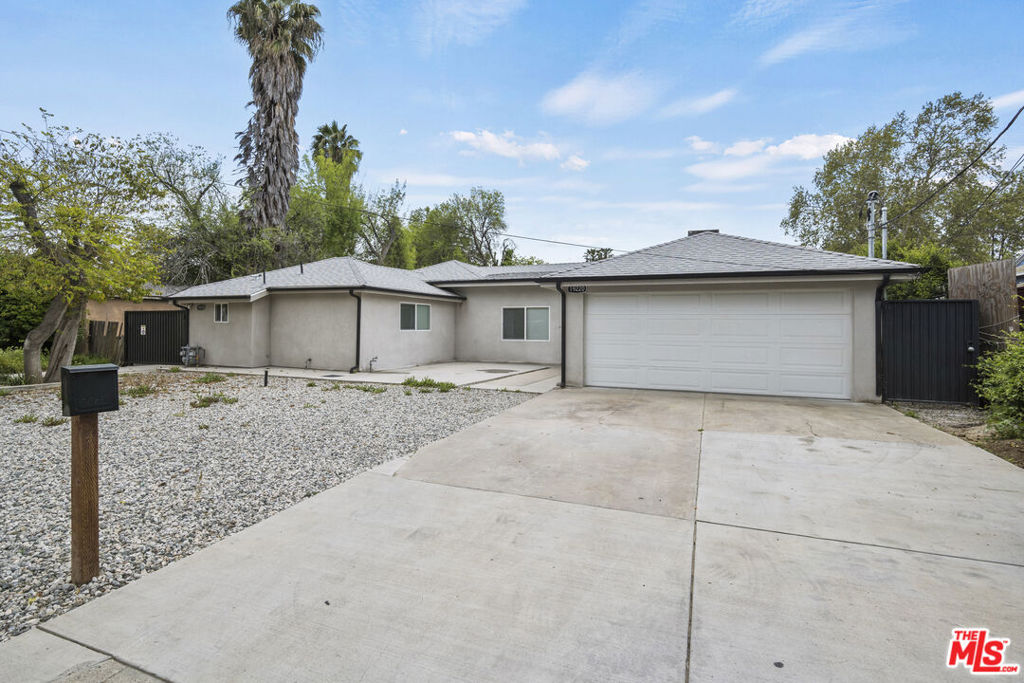 19220 Lanark Street Property Photo