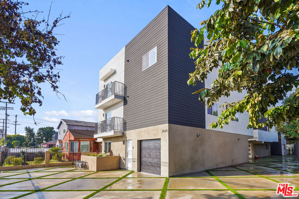 2525 Hauser Boulevard Property Photo