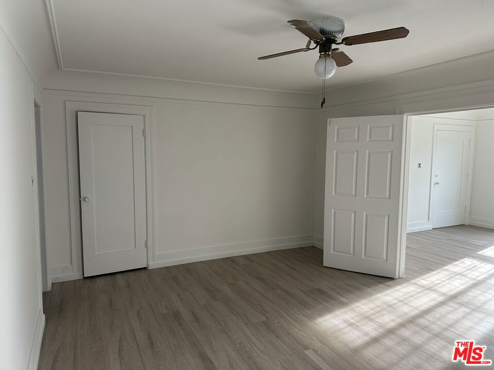 154 S Manhattan Place Property Photo 22