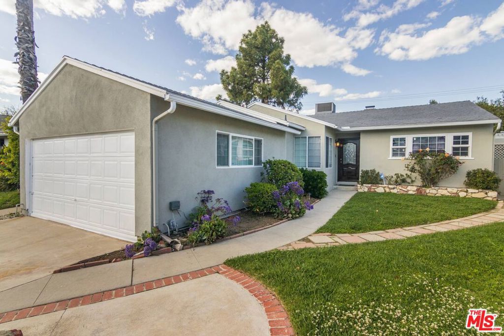 5332 Goodland Avenue Property Photo