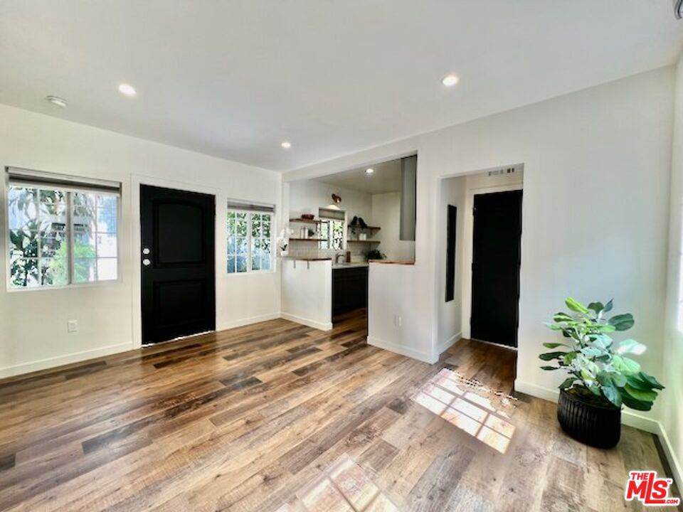 652 N Dillon Street Property Photo
