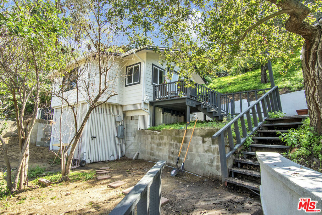 1182 Oak Grove Drive Property Photo 7