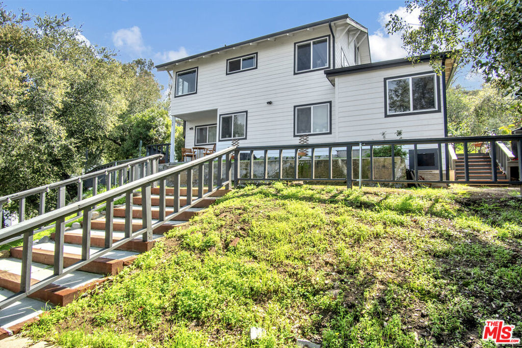 1182 Oak Grove Drive Property Photo 8