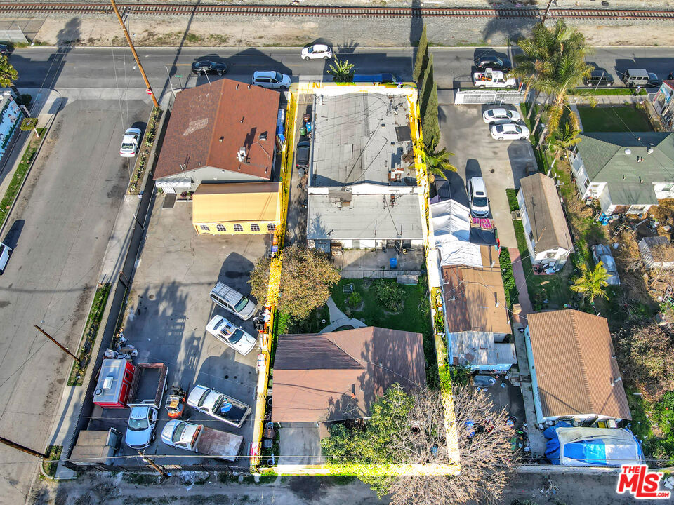 1701 N Willowbrook Avenue Property Photo 6