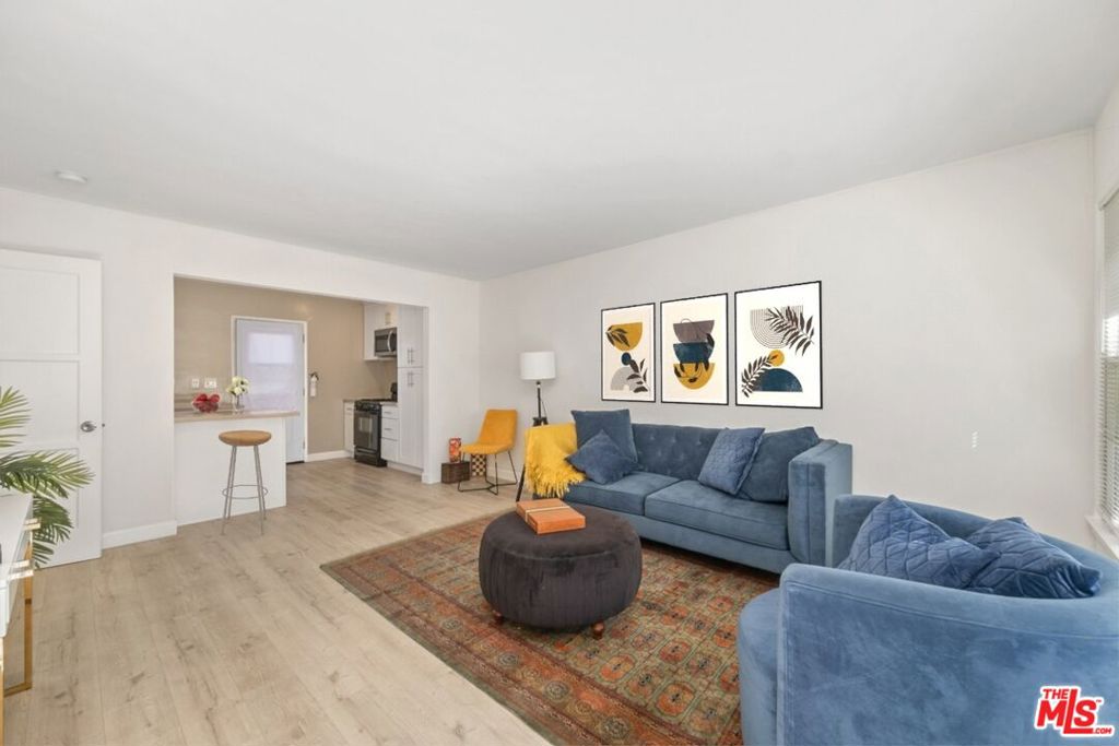 13453 Burbank Boulevard 13457 Property Photo