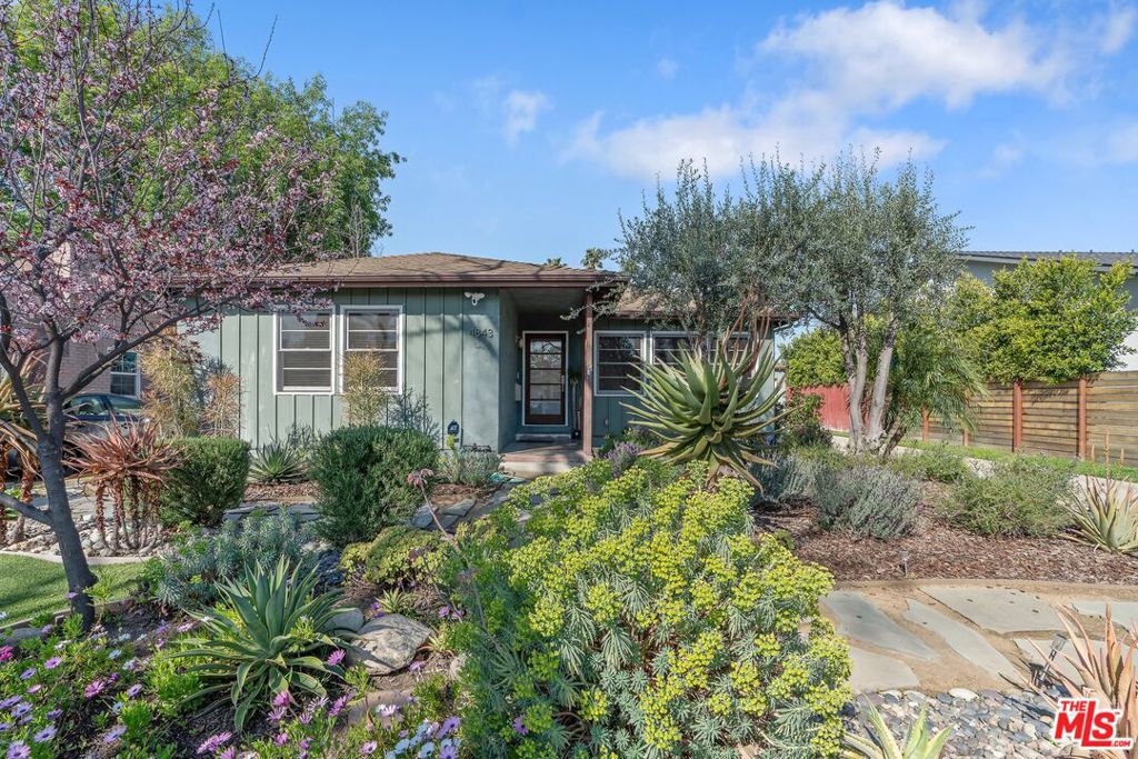 4843 Stern Avenue Property Photo