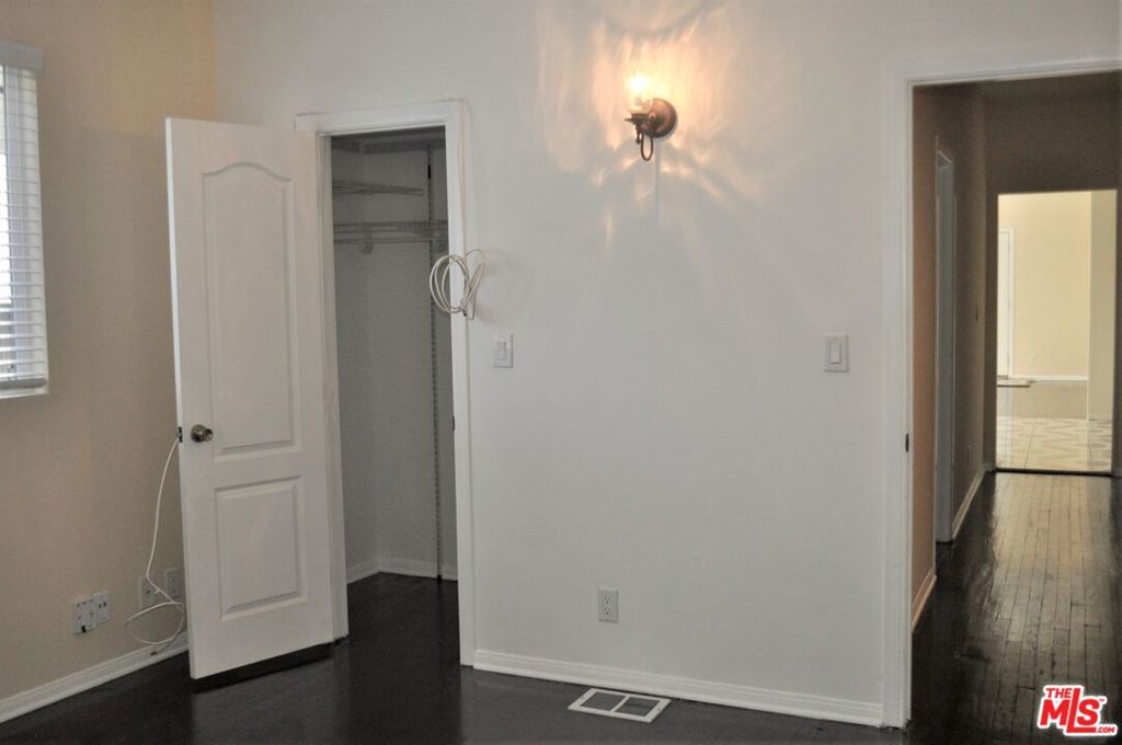 1816 S La Brea Avenue Property Photo 9