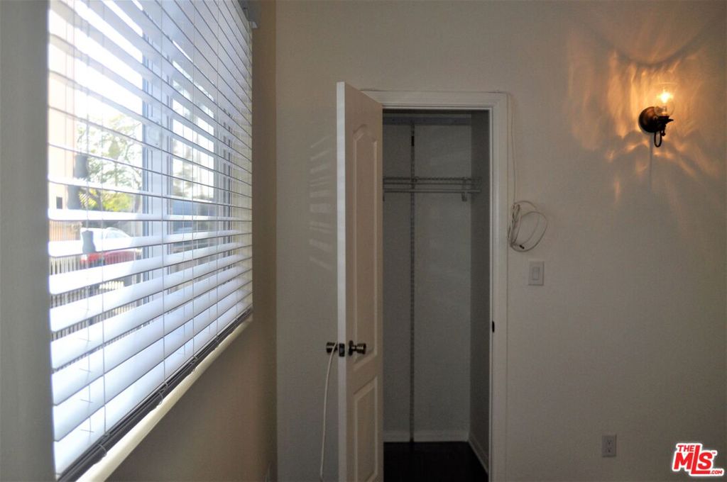 1816 S La Brea Avenue Property Photo 10