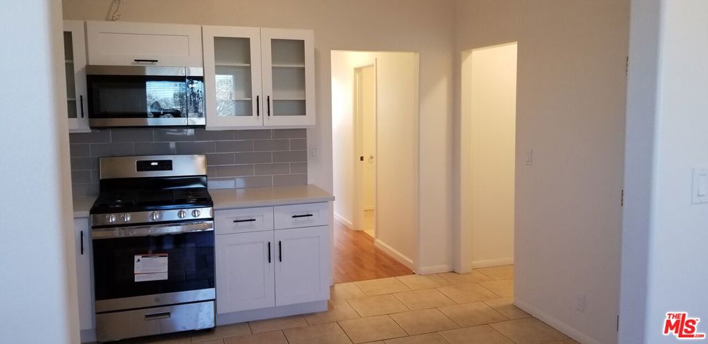 1816 S La Brea Avenue Property Photo 14