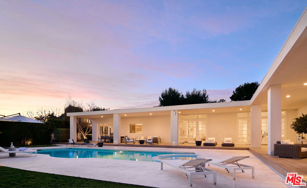 90210 Real Estate Listings Main Image