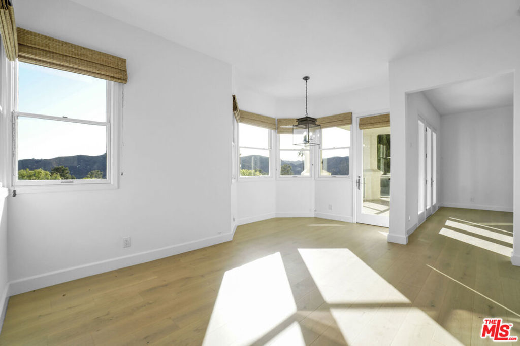 2020 Palisades Drive Property Photo