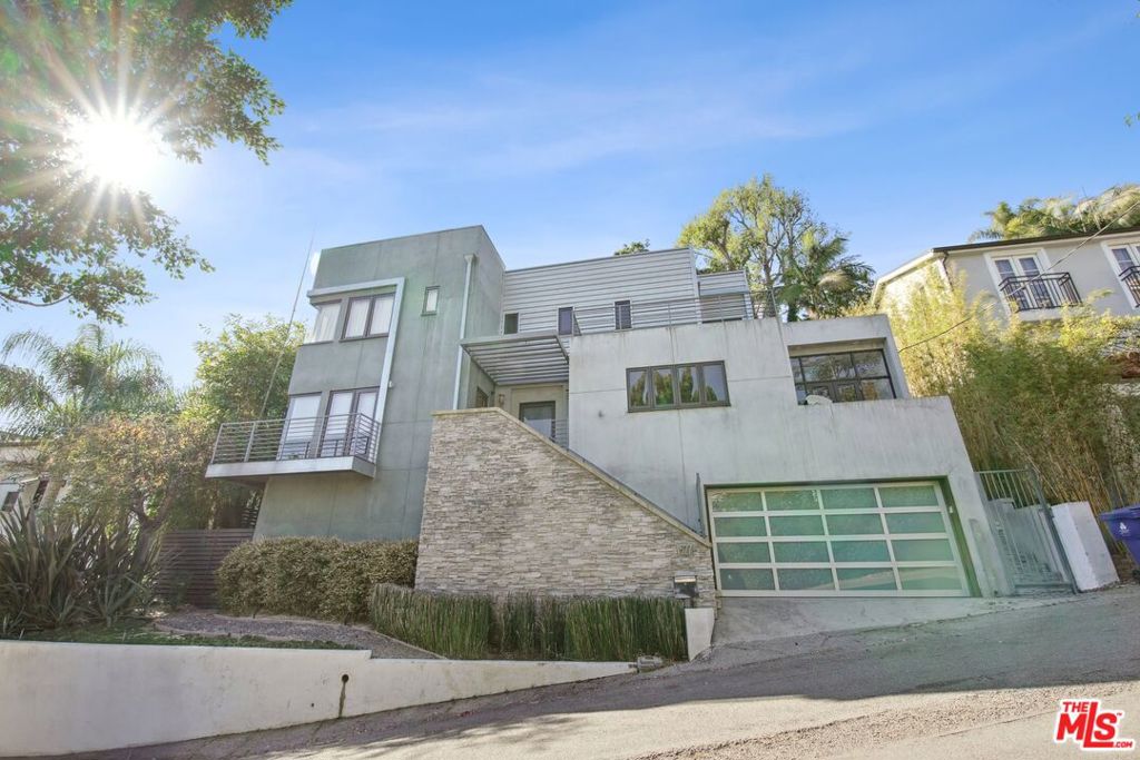 1527 Marmont Avenue Property Photo