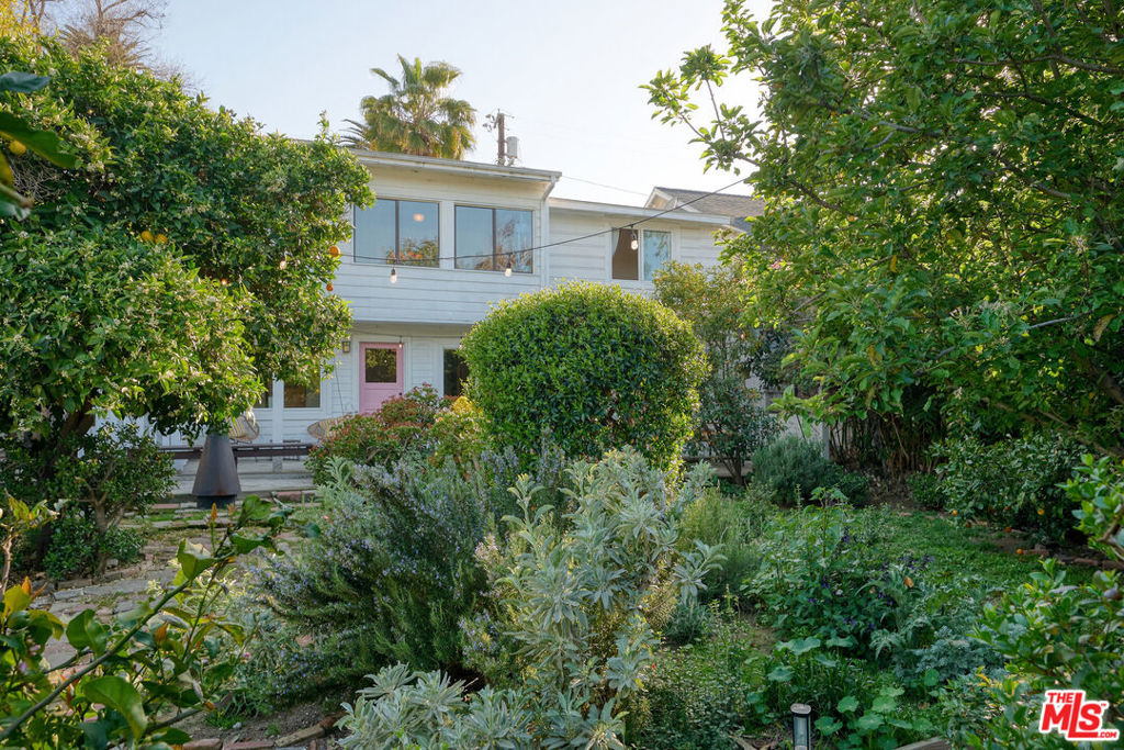 1741 Kent Street Property Photo