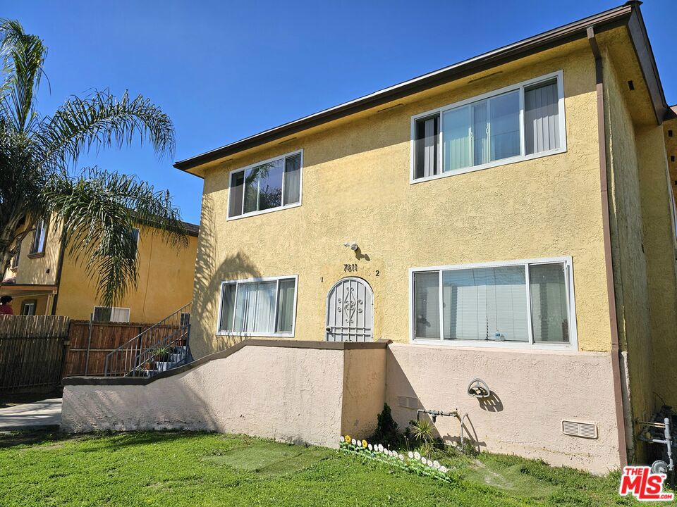 7811 S San Pedro Street Property Photo 1