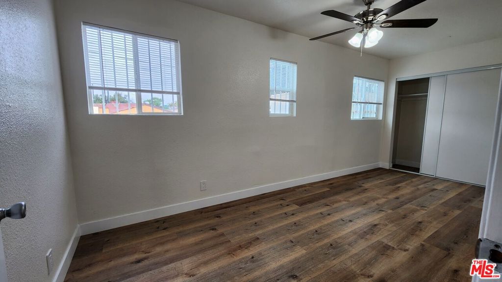 7811 S San Pedro Street Property Photo 10