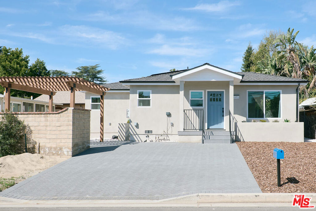 Granada Hills Real Estate Listings Main Image