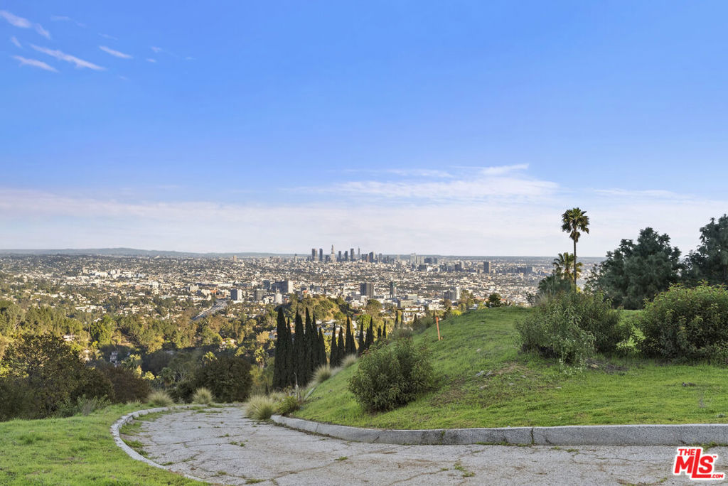 90068 Real Estate Listings Main Image