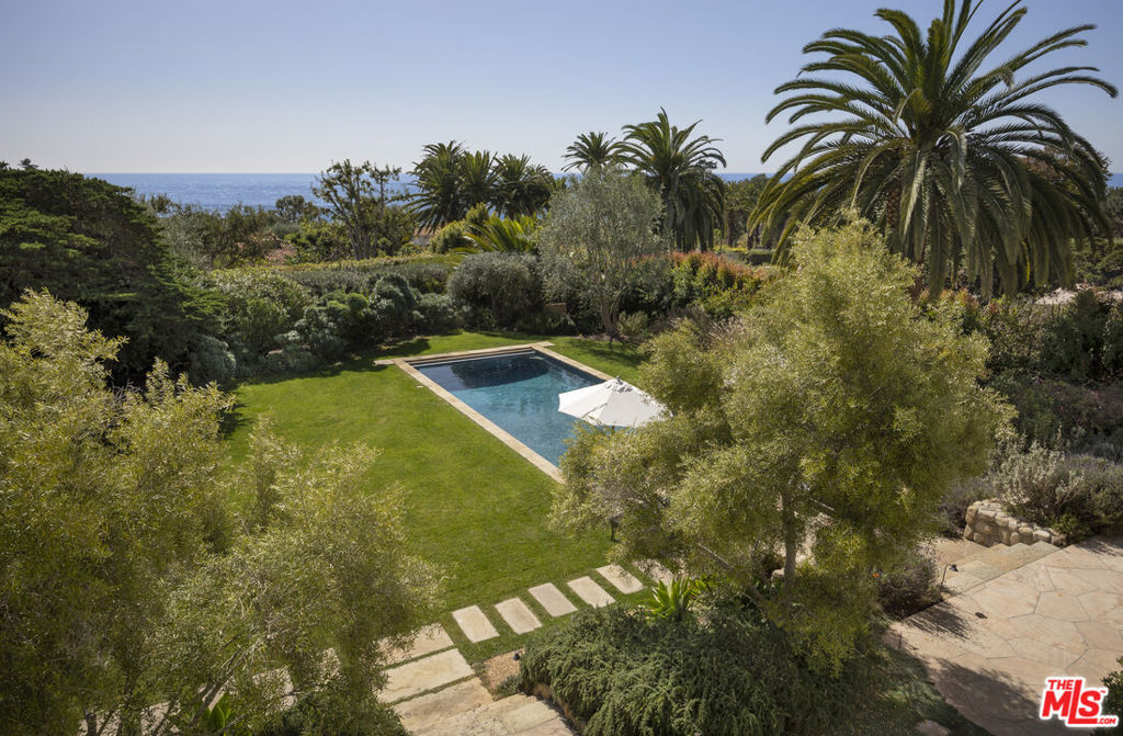 4110 Creciente Drive Property Photo 9