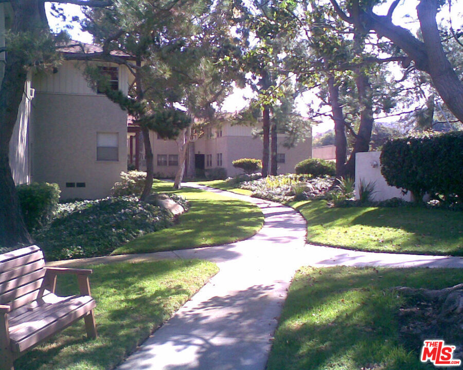 5832 Bowcroft Street 4 Property Photo