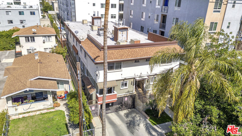 11063 Cumpston Street Property Photo 3
