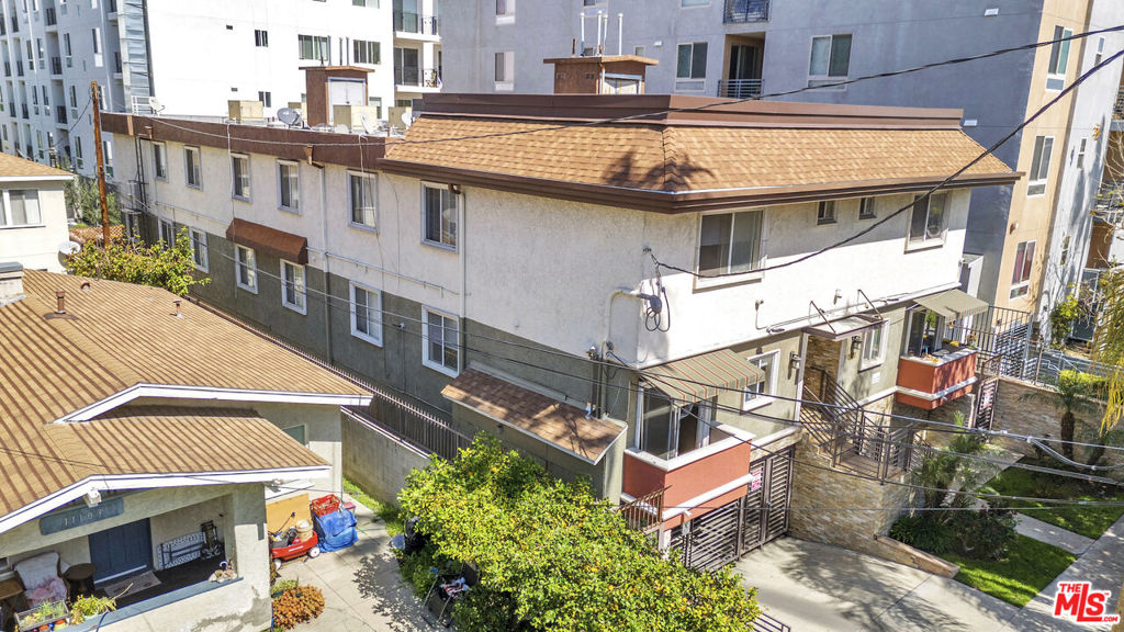 11063 Cumpston Street Property Photo 7