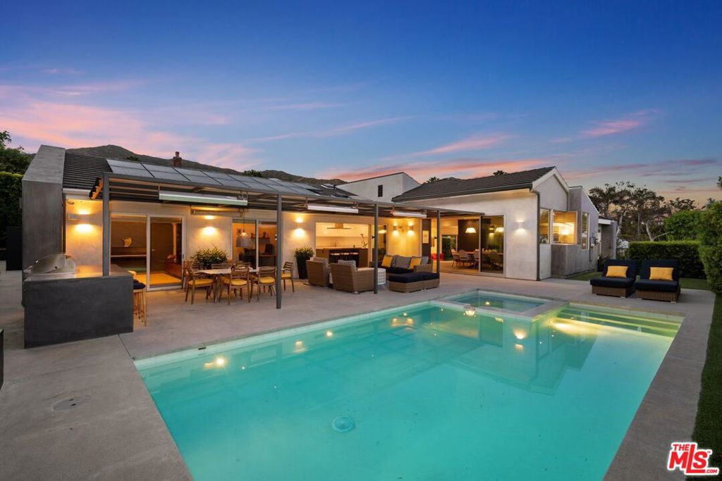 3615 Malibu Country Drive Property Photo