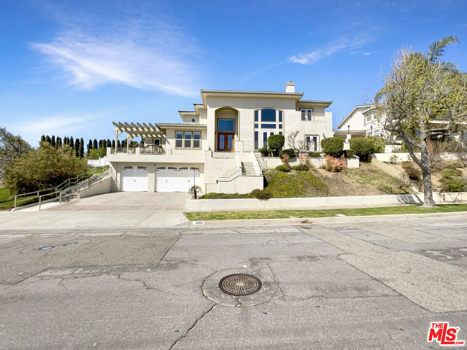 2829 Maple Avenue Property Photo
