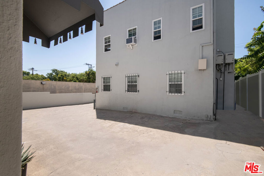 832 Hilldale Avenue Property Photo 10