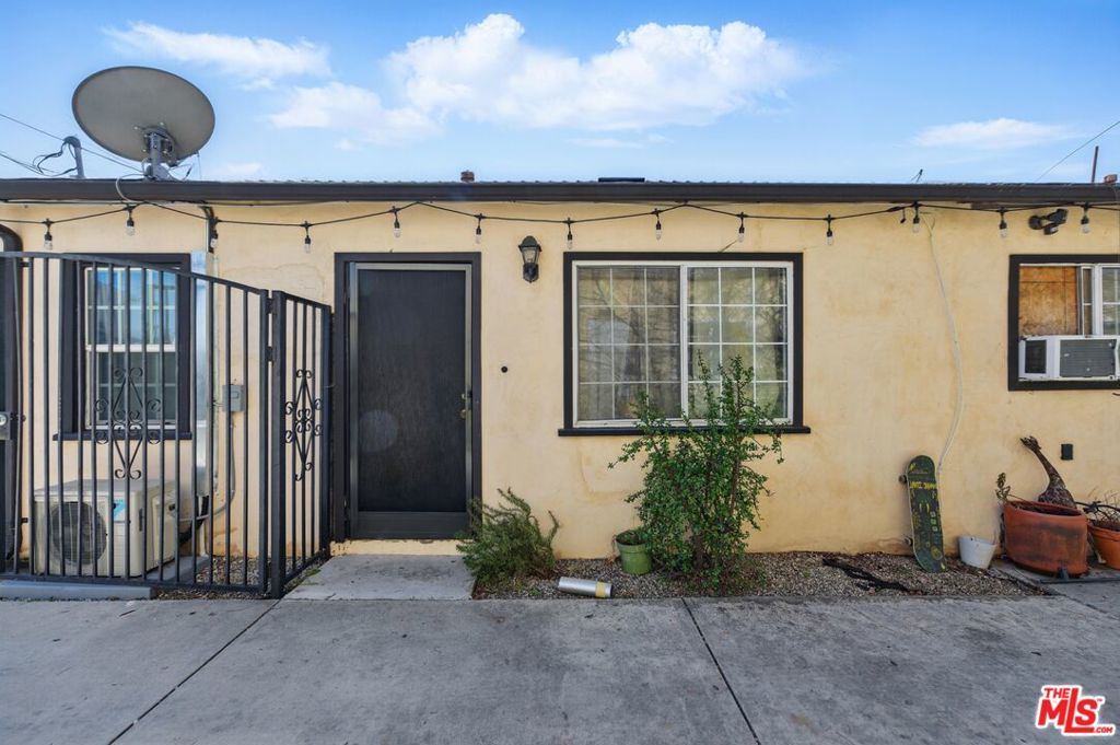 5710 Vineland Avenue Property Photo 3