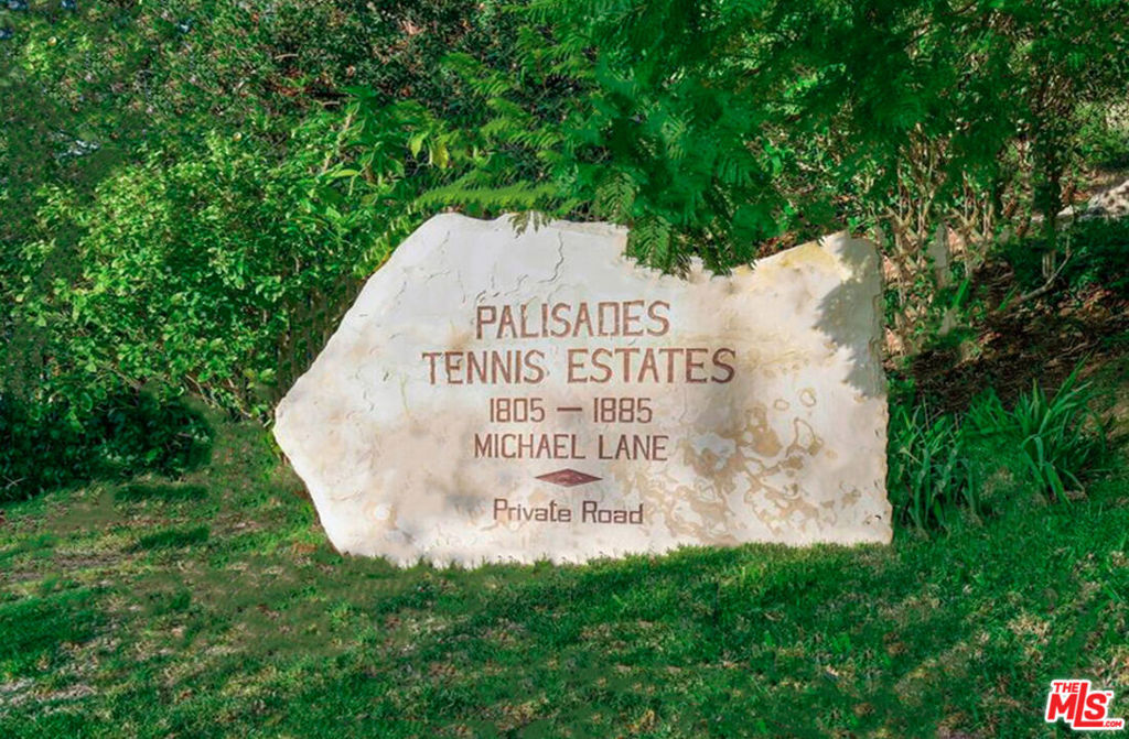 1817 Michael Lane Property Photo