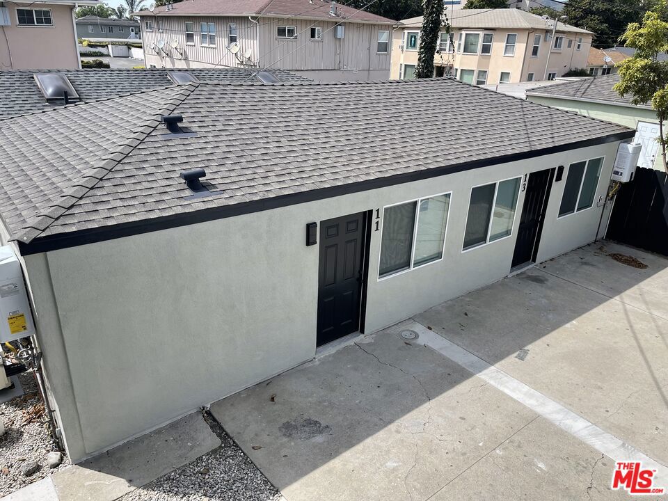 15 N Dos Caminos Avenue Property Photo 3