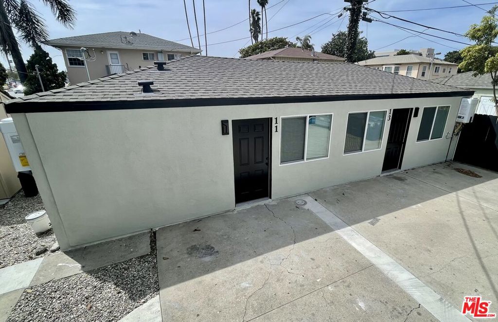 15 N Dos Caminos Avenue Property Photo 4